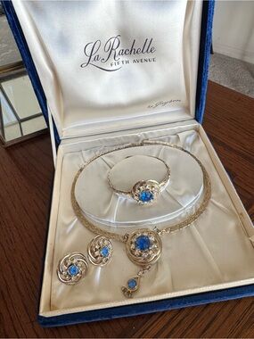 La Rachelle Fifth Avenue Necklace Bracelet Earrings Set Art Deco Rhinestone Box